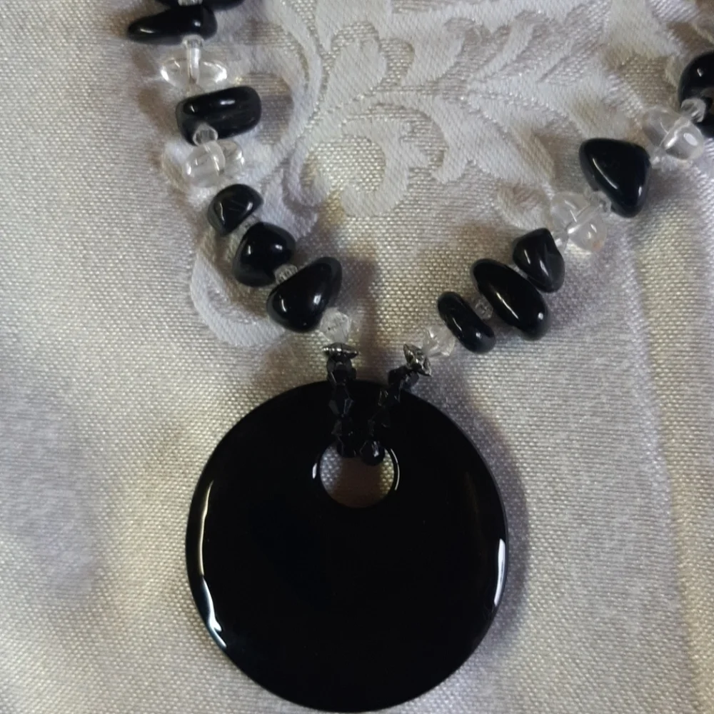 NECKLACE - Picture 2 of 4